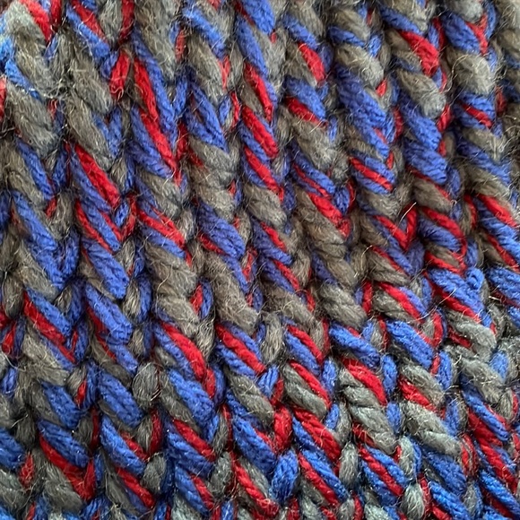 NWT - Hand-knitted hat - Picture 2 of 7